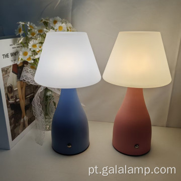 Candeeiro de mesa recarregável estilo creme nórdico